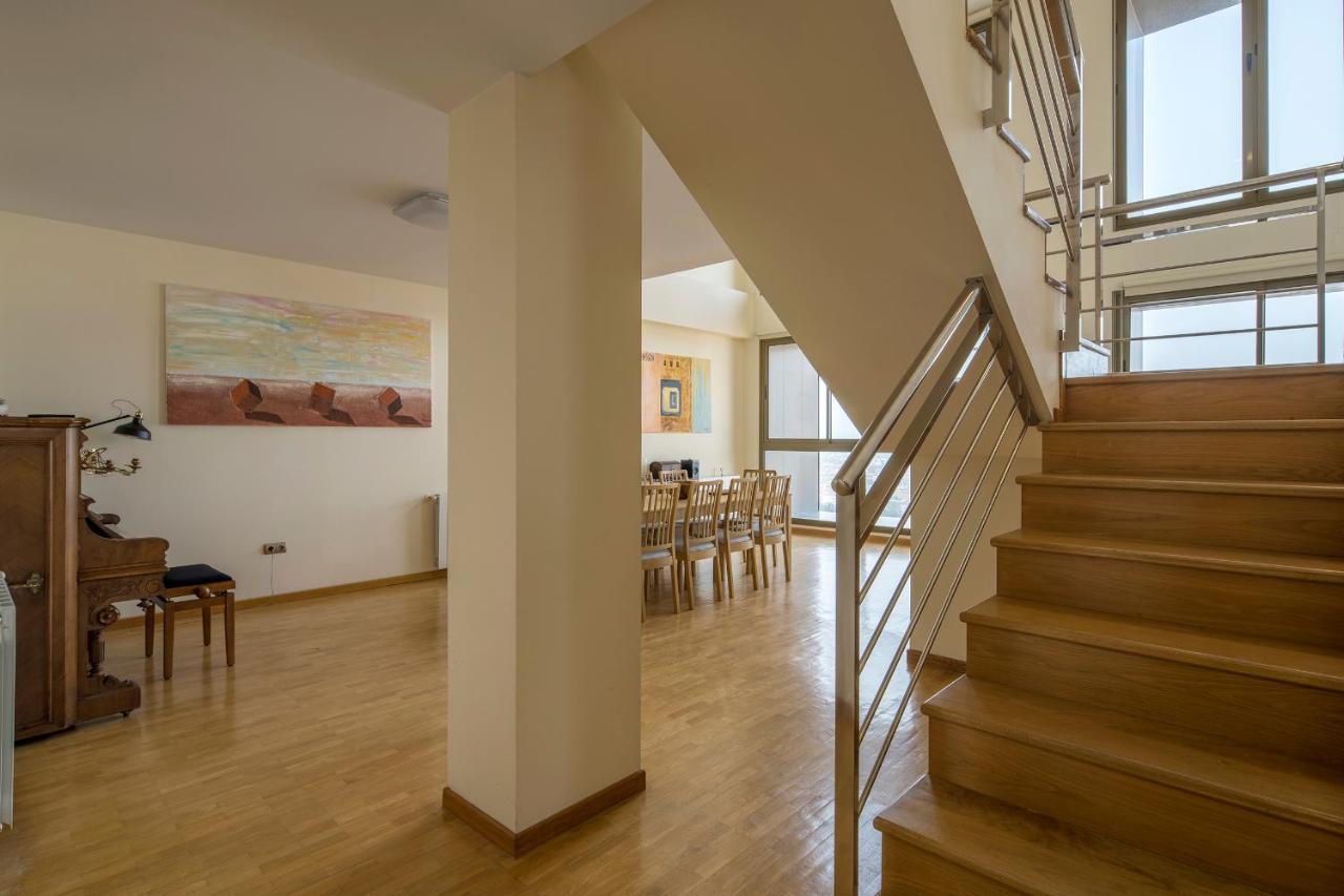 Apartment Atico Granada, Penthouse, 18-19th Floor, Centre, Views, Terrace, Free Parking *